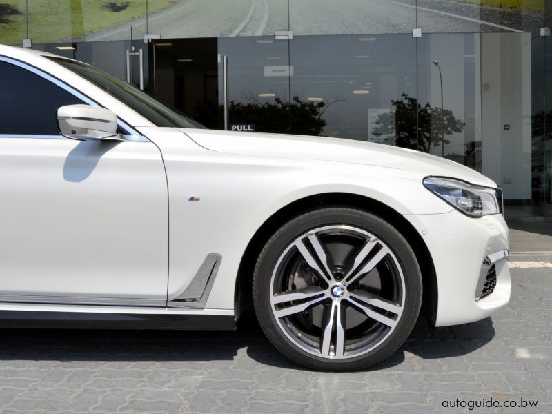 2018 BMW 750i photo