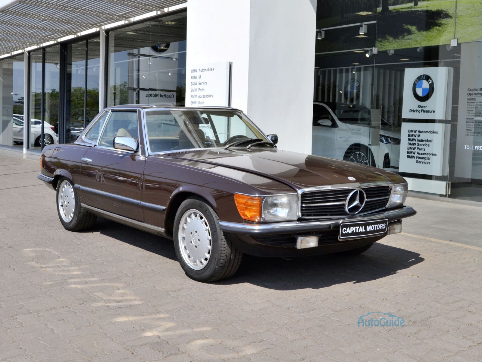 Mercedes-Benz 280 SL in Botswana