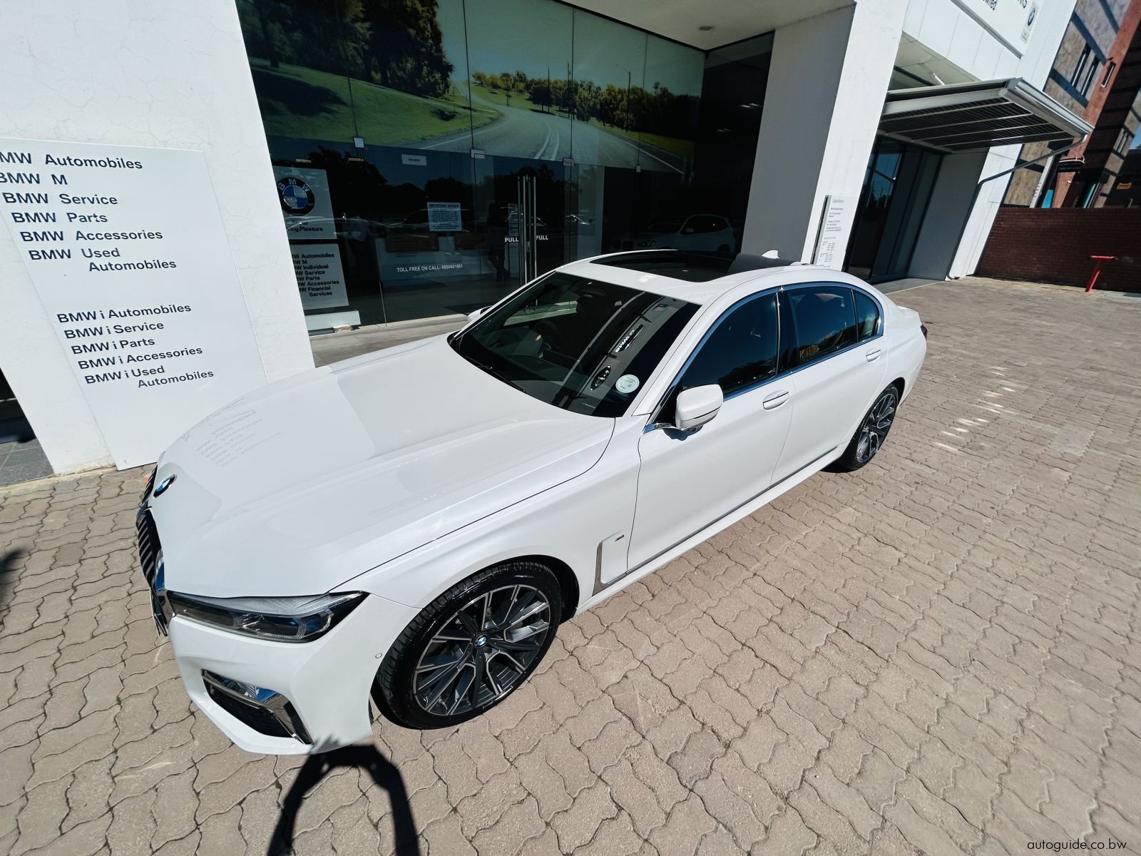 2019 BMW 750Li xDrive photo