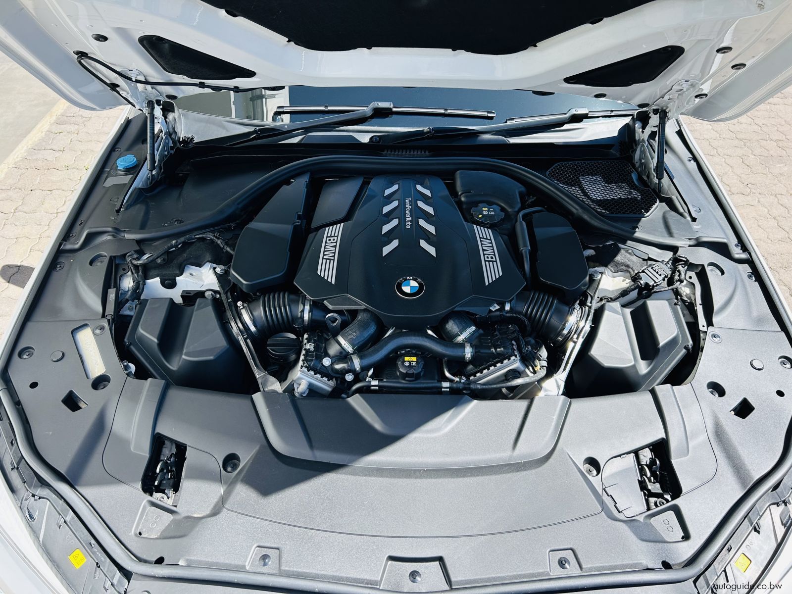 2019 BMW 750Li xDrive photo