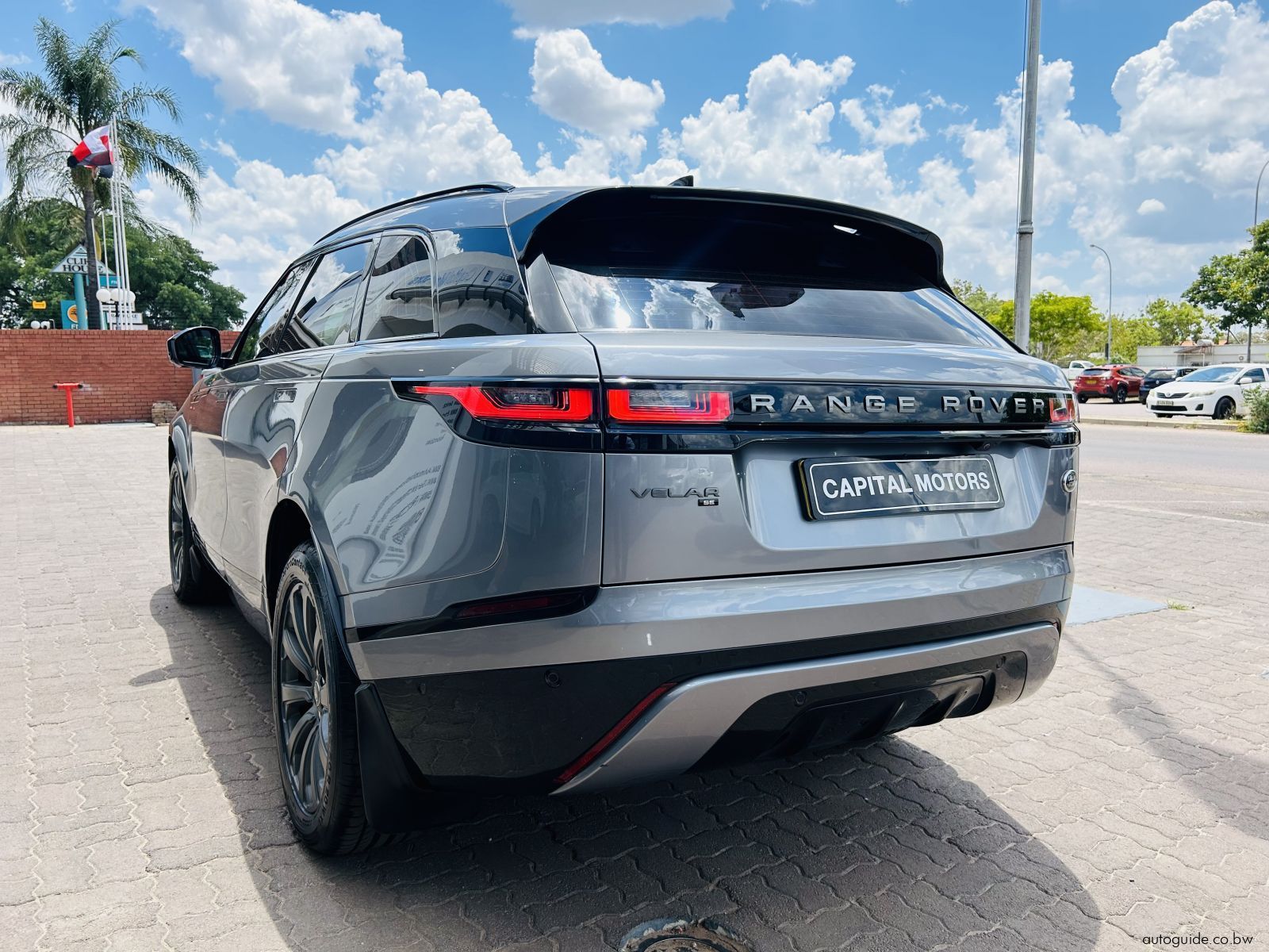 2021 Land Rover Range Rover Velar SE photo