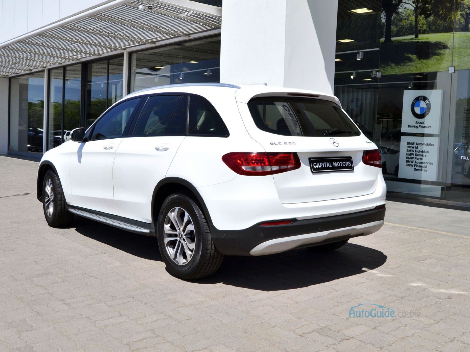 2017 Mercedes-Benz GLC 250 4Matic photo