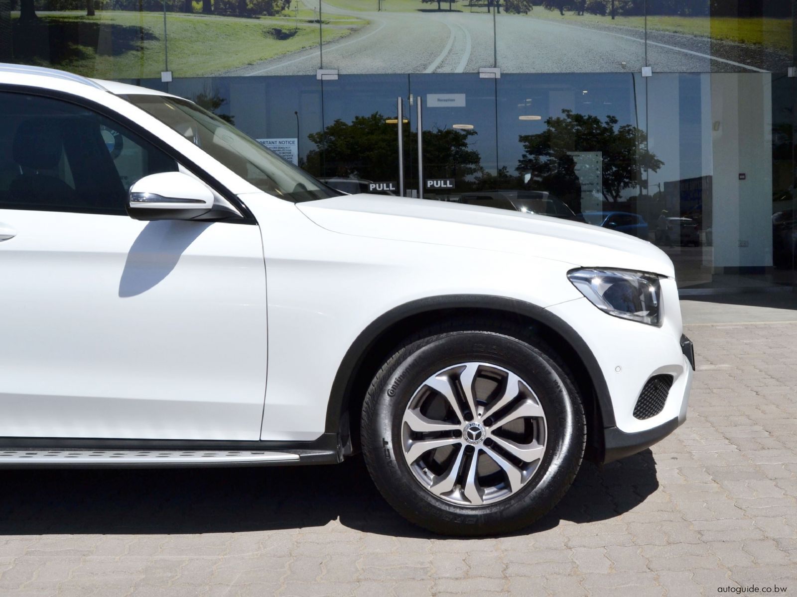 2017 Mercedes-Benz GLC 250 4Matic photo