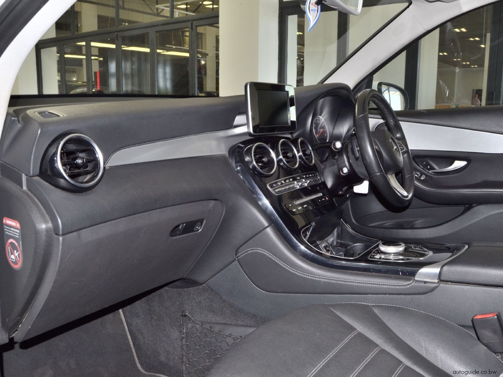 2017 Mercedes-Benz GLC 250 4Matic photo