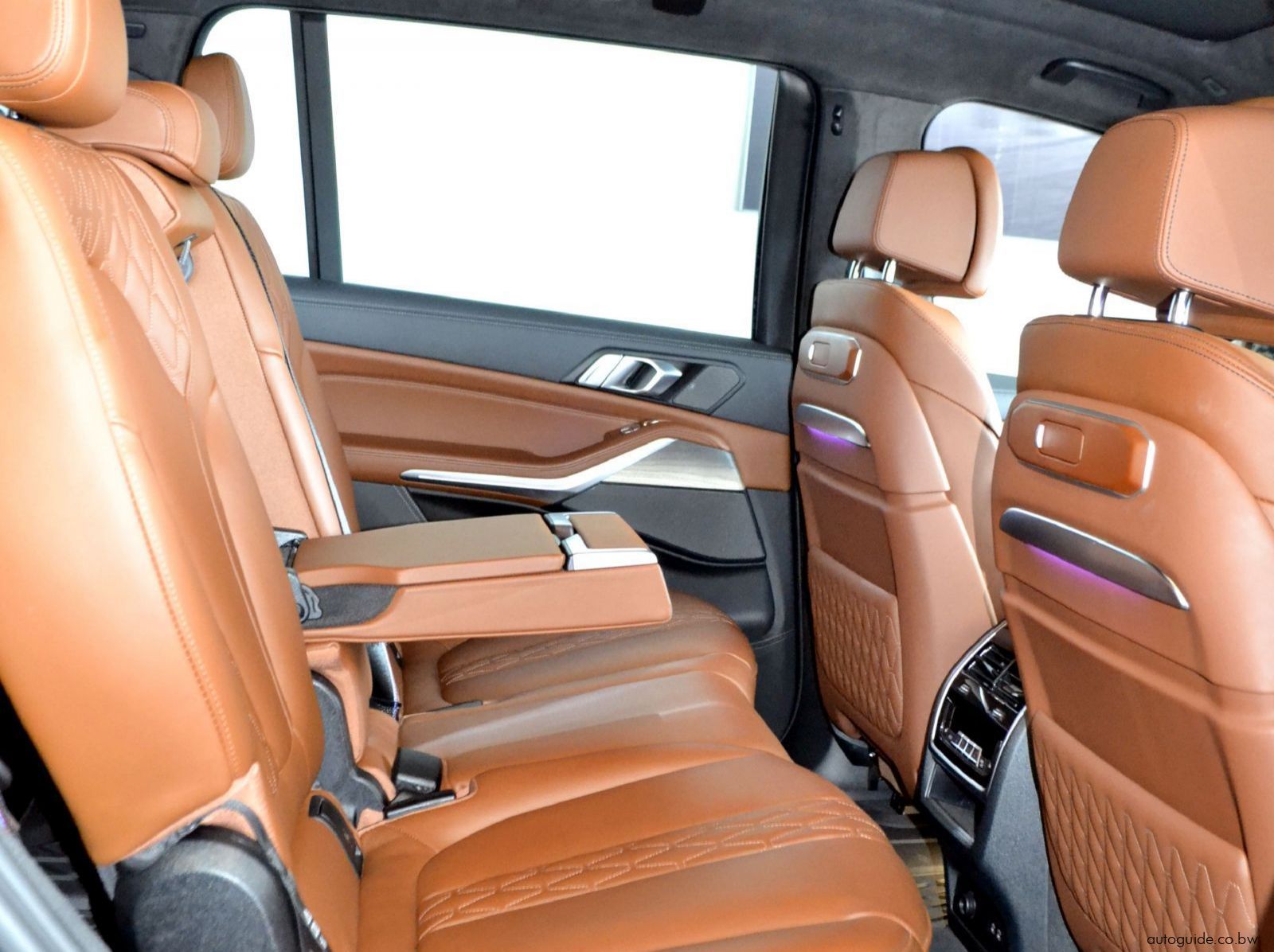 2023 BMW X7 M60i pictures