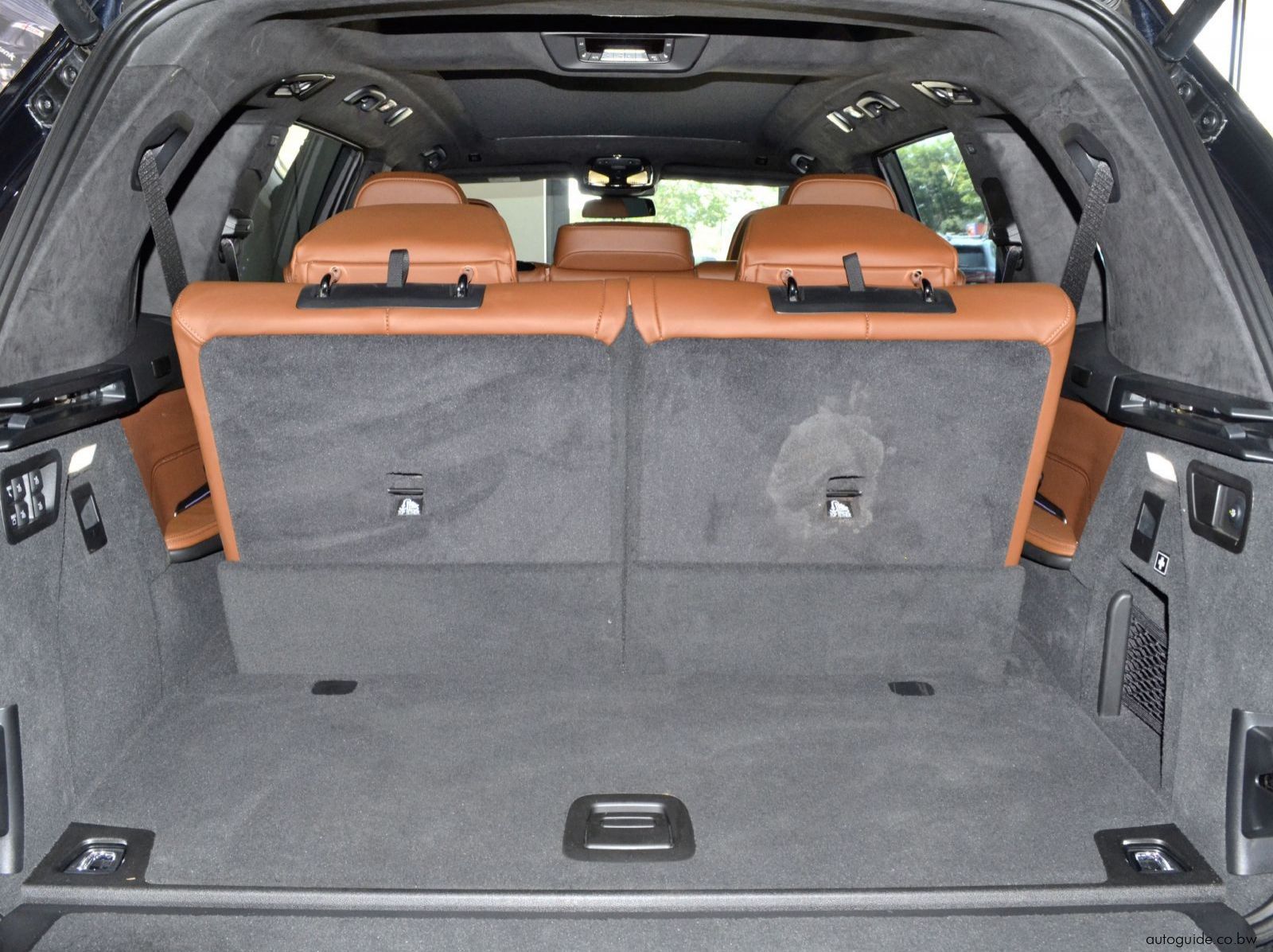 2023 BMW X7 M60i pictures