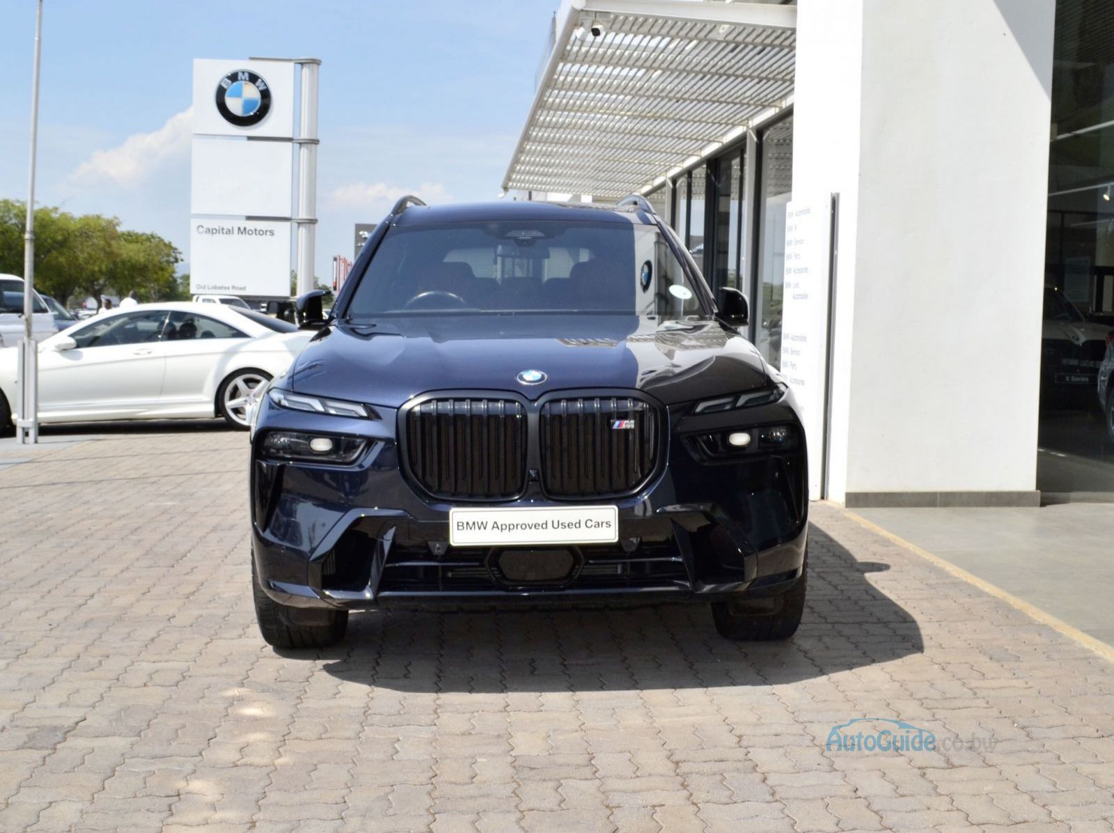 2023 BMW X7 M60i pictures