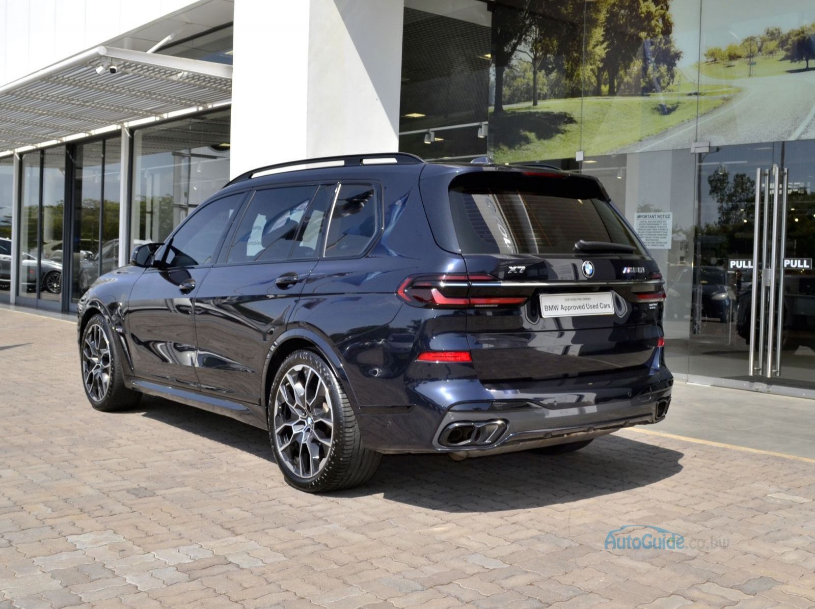 2023 BMW X7 M60i pictures