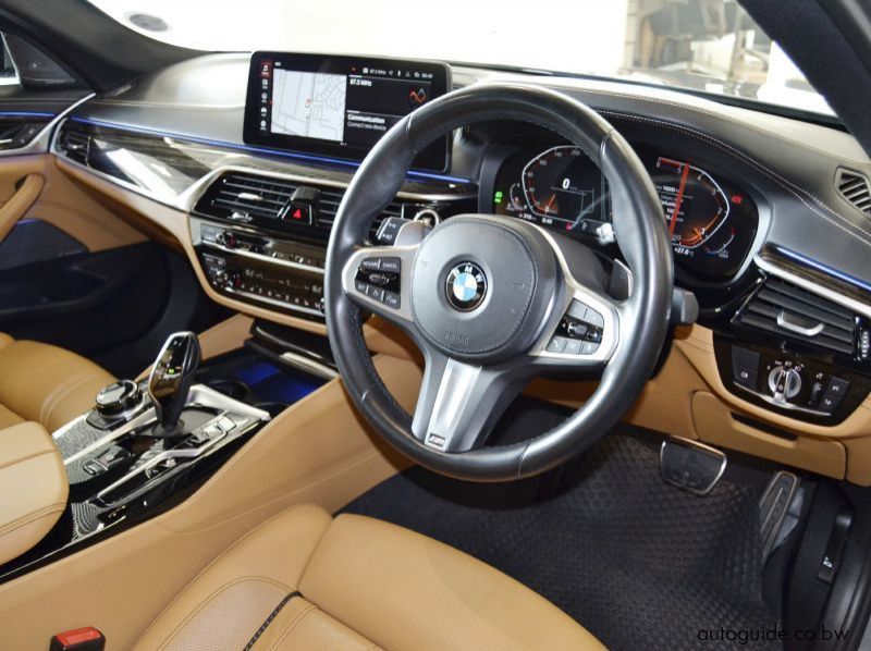 2021 BMW 520d pictures