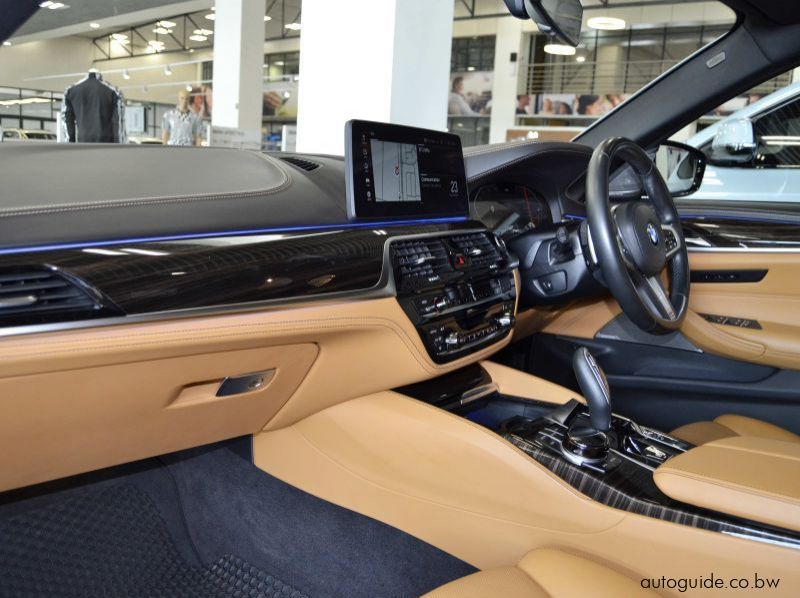 2021 BMW 520d pictures