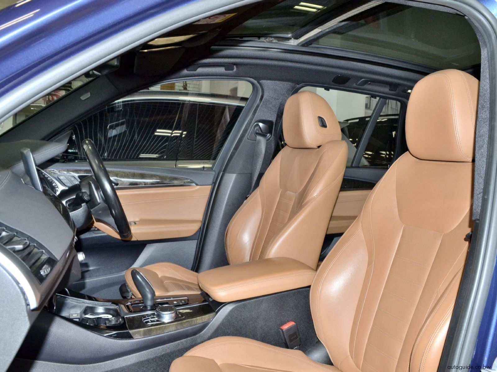 2019 BMW X3 M40i pictures