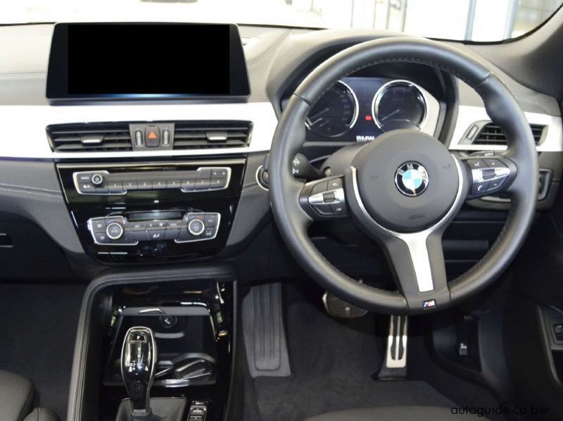 2022 BMW X2 SDrive 18i pictures