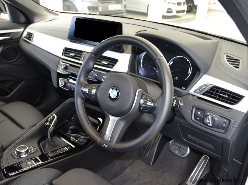 2022 BMW X2 SDrive 18i pictures