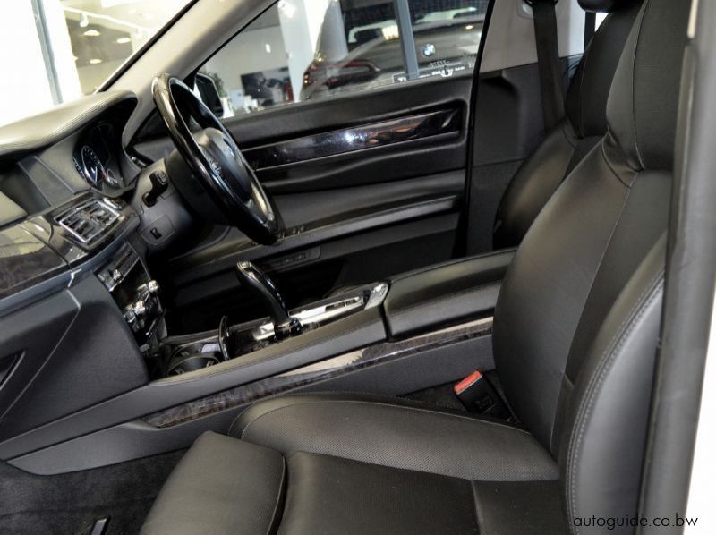 2009 BMW 750i pictures