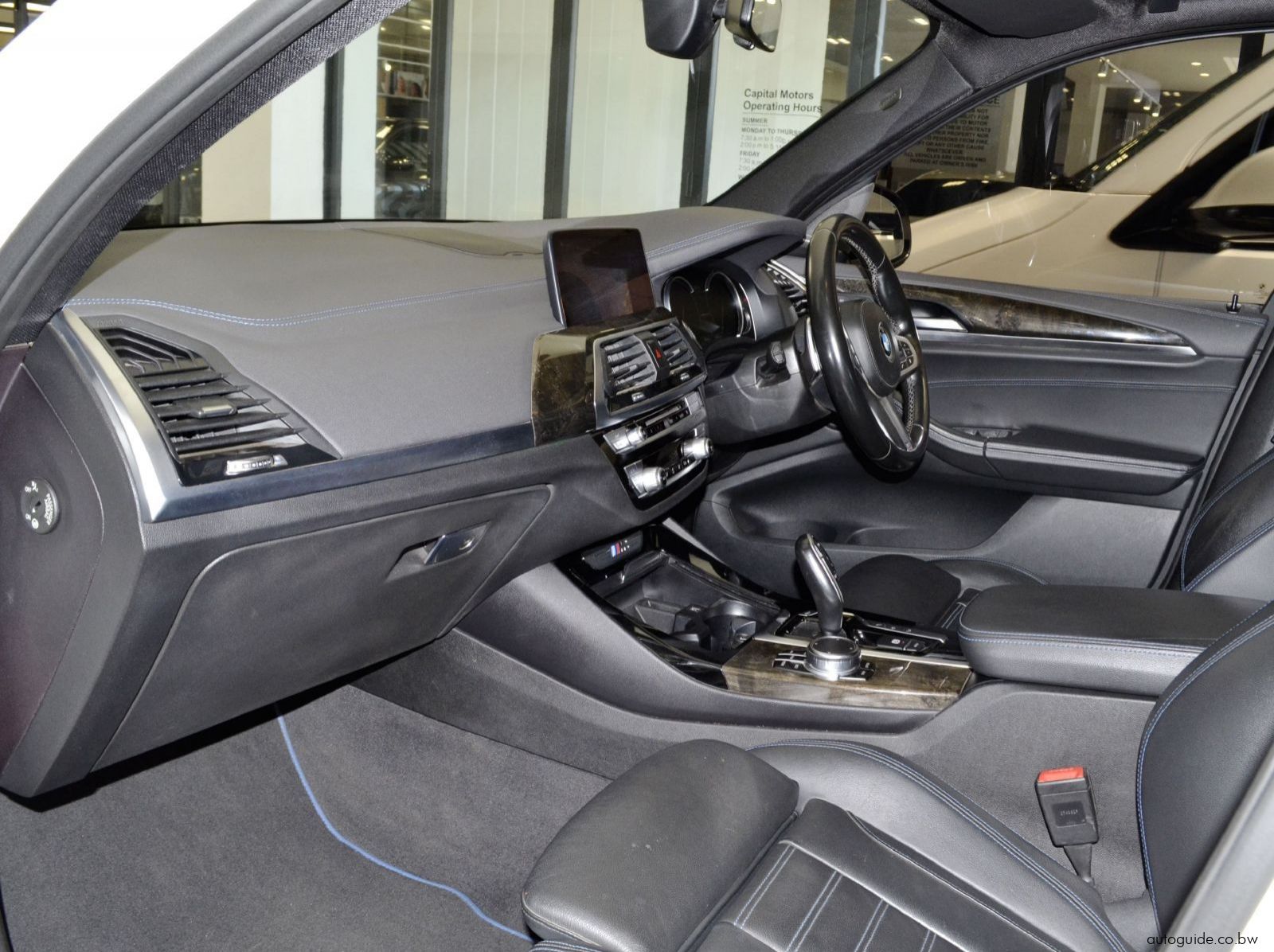 2019 BMW X3 M40d pictures