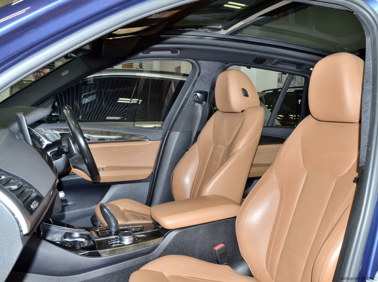 2019 BMW X3 M40i pictures