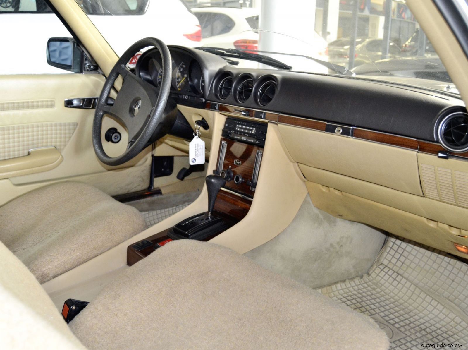 1980 Mercedes-Benz 280 SL pictures