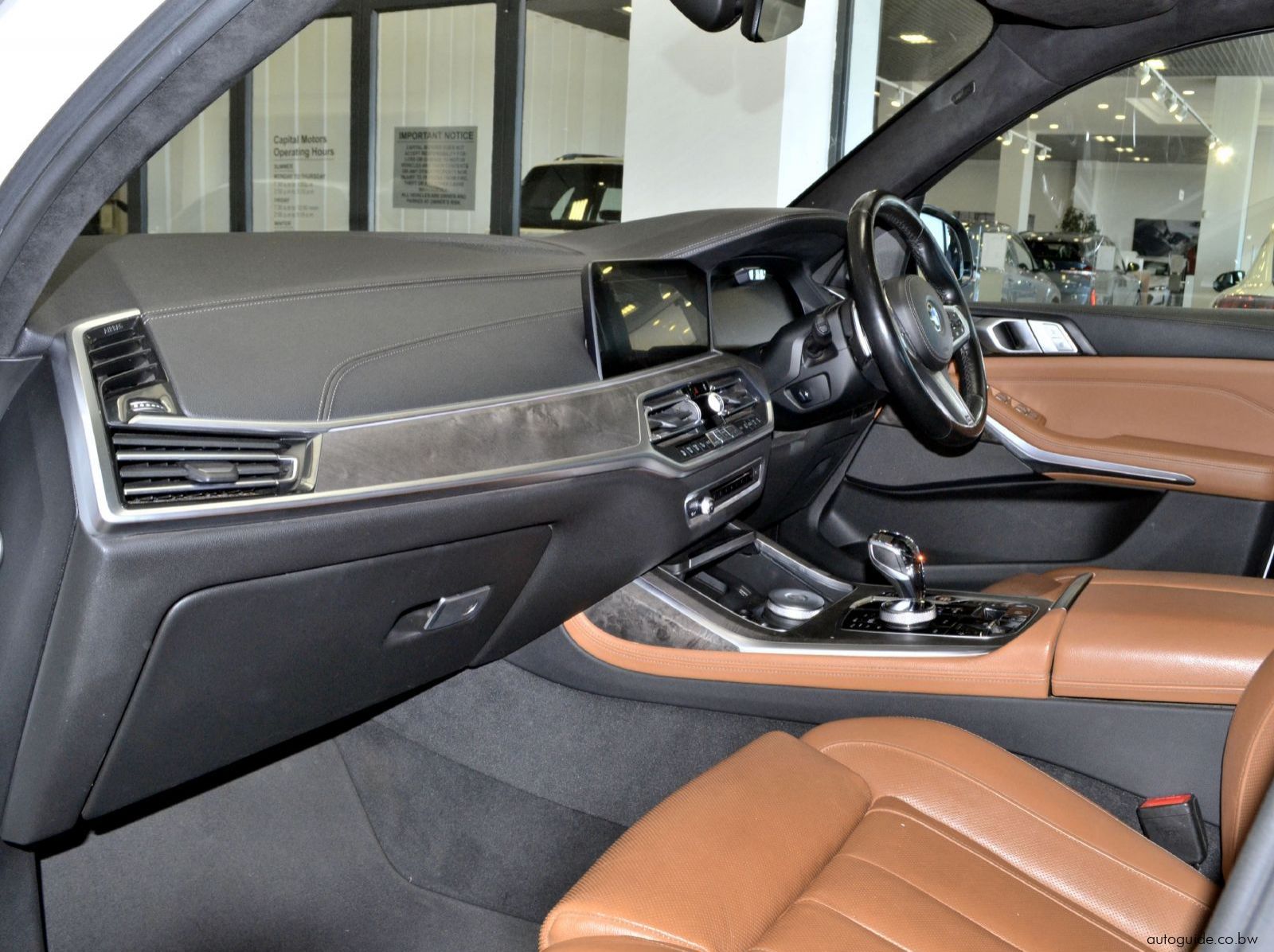 2019 BMW X7 M50 d pictures