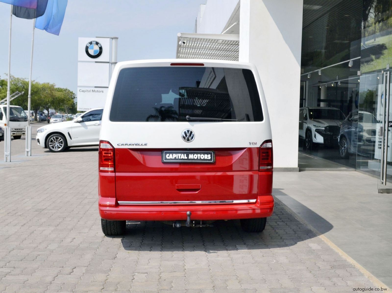 2018 Volkswagen Caravelle TDi pictures