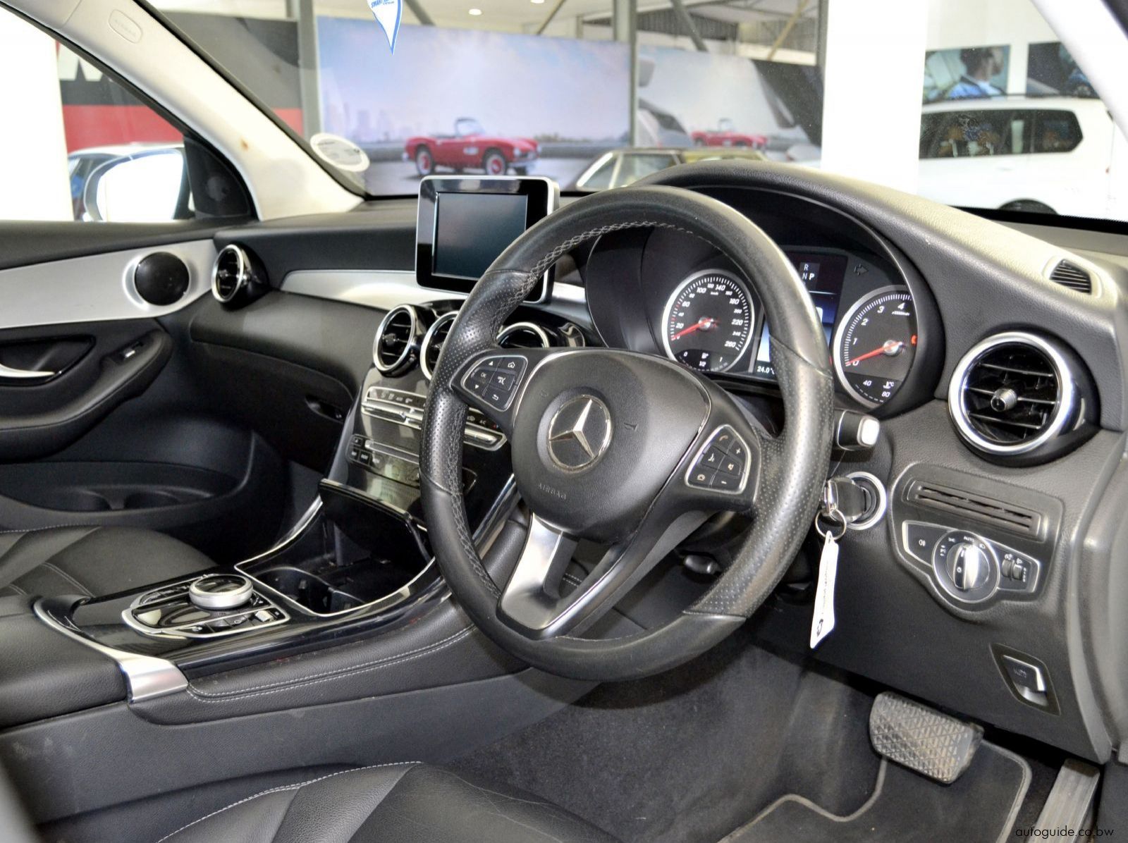 2017 Mercedes-Benz GLC 250 4Matic pictures