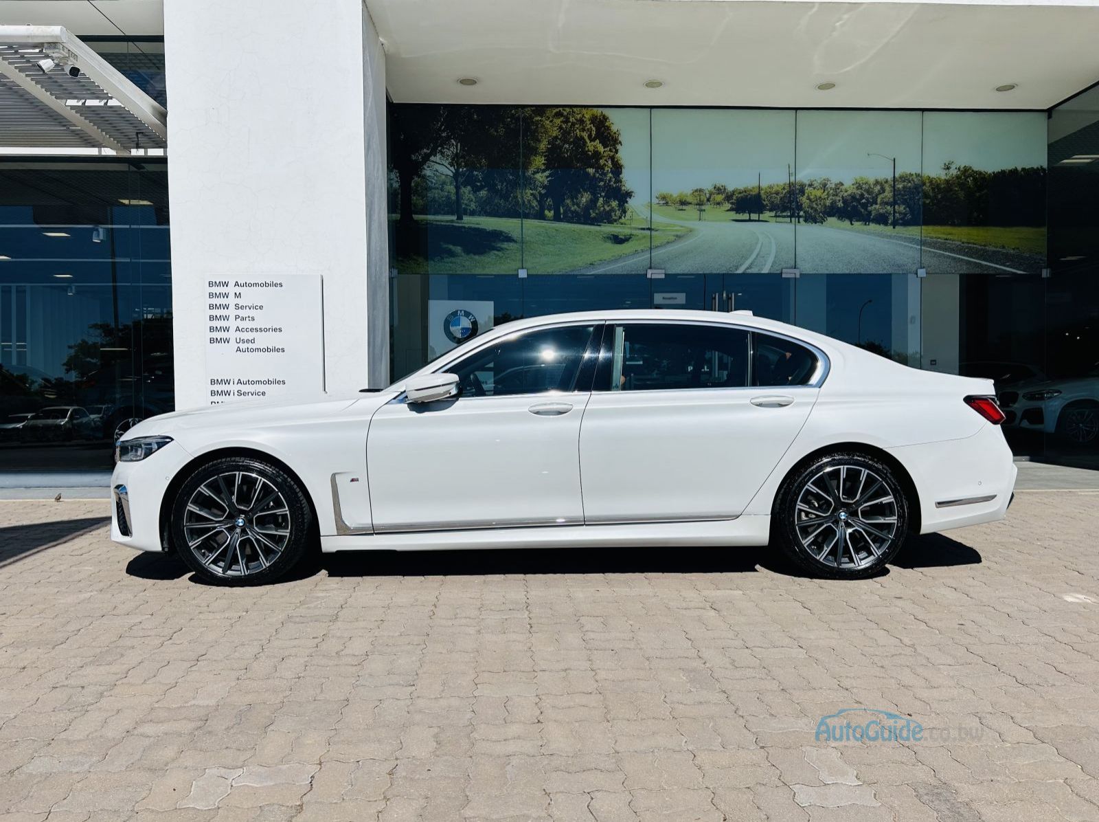 2019 BMW 750Li xDrive pictures