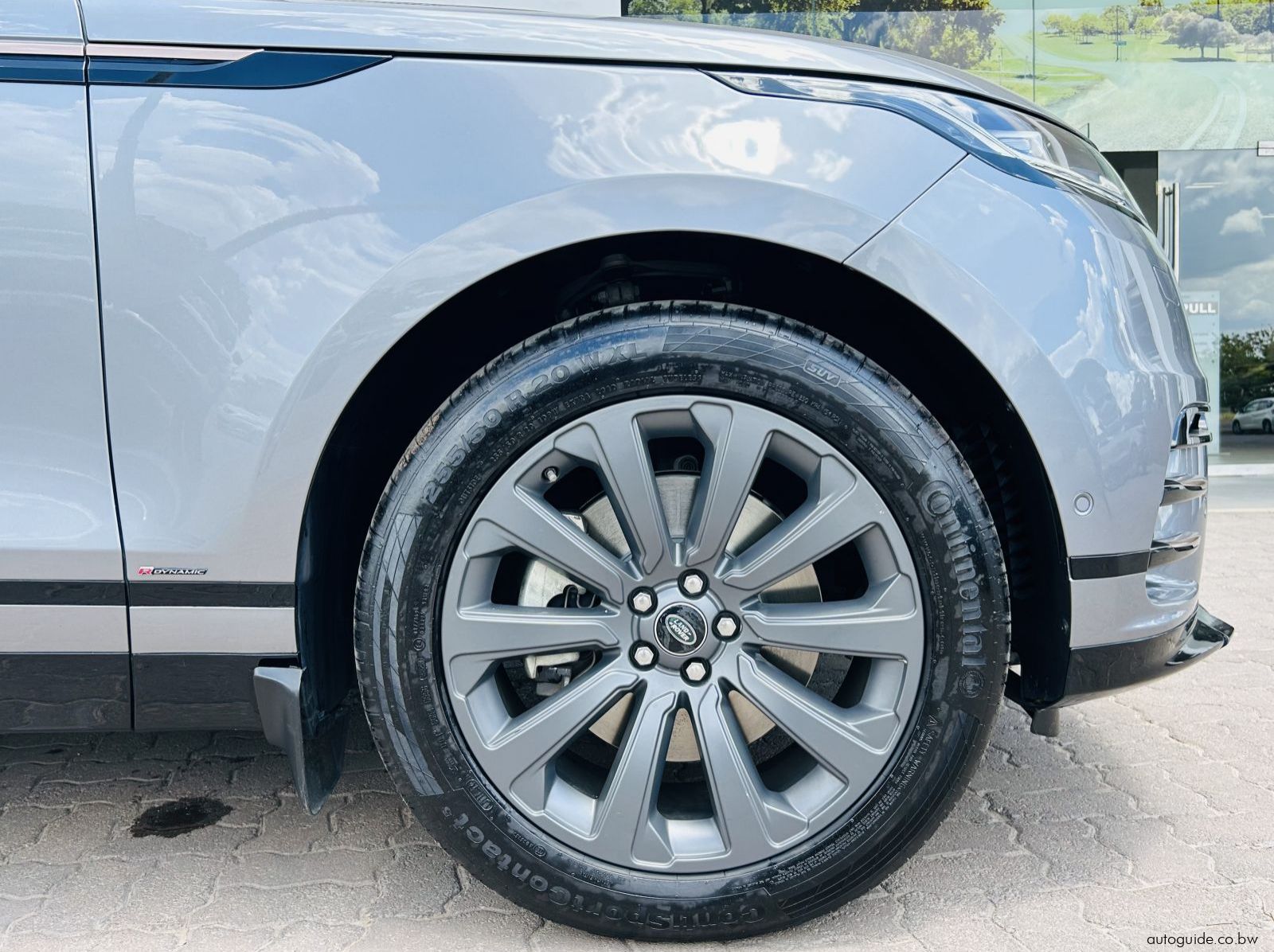 2021 Land Rover Range Rover Velar SE pictures