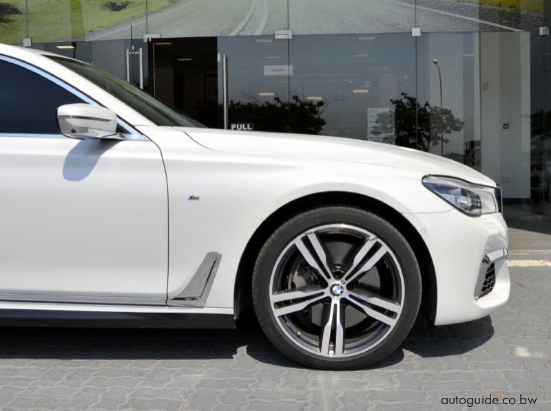 2018 BMW 750i pictures