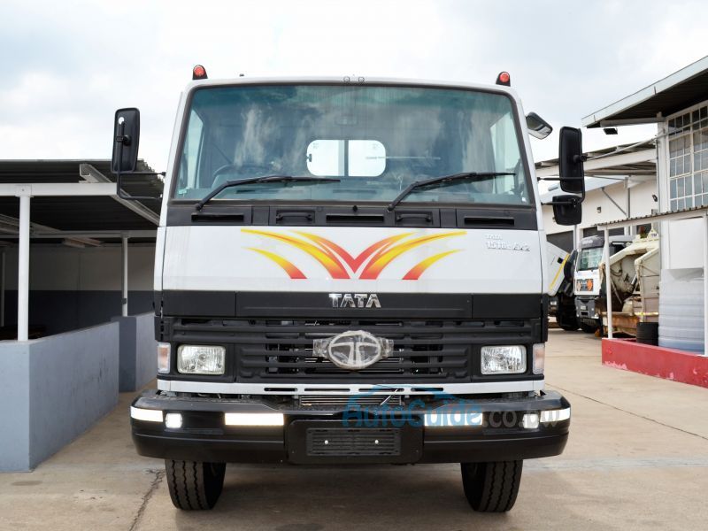 2025 Tata LPT 1518 EX2 photo