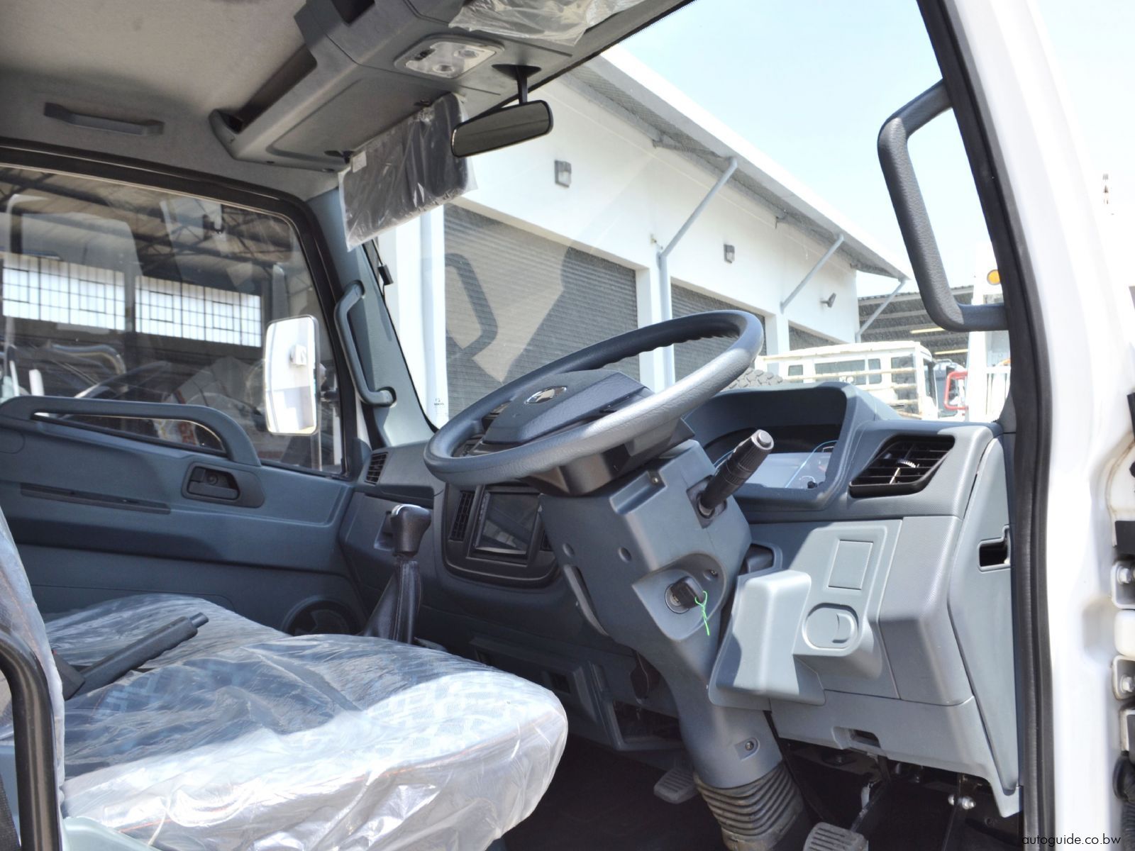 2025 Eicher Pro 2049 Drop Side photo