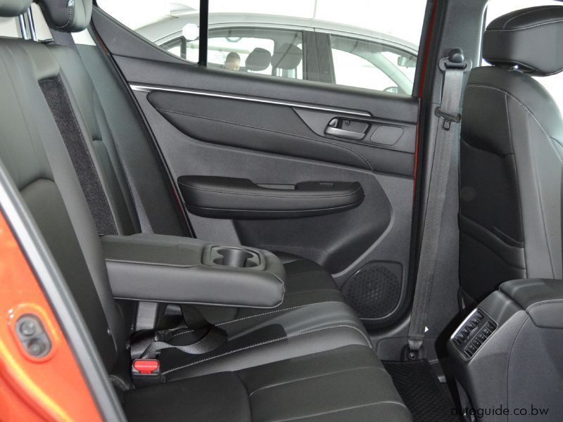 2025 Honda Elevate Elegance CVT photo