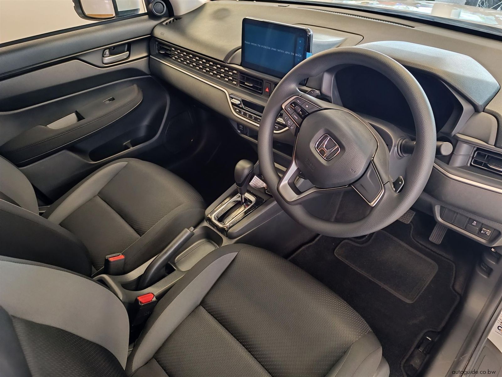 2025 Honda Amaze photo