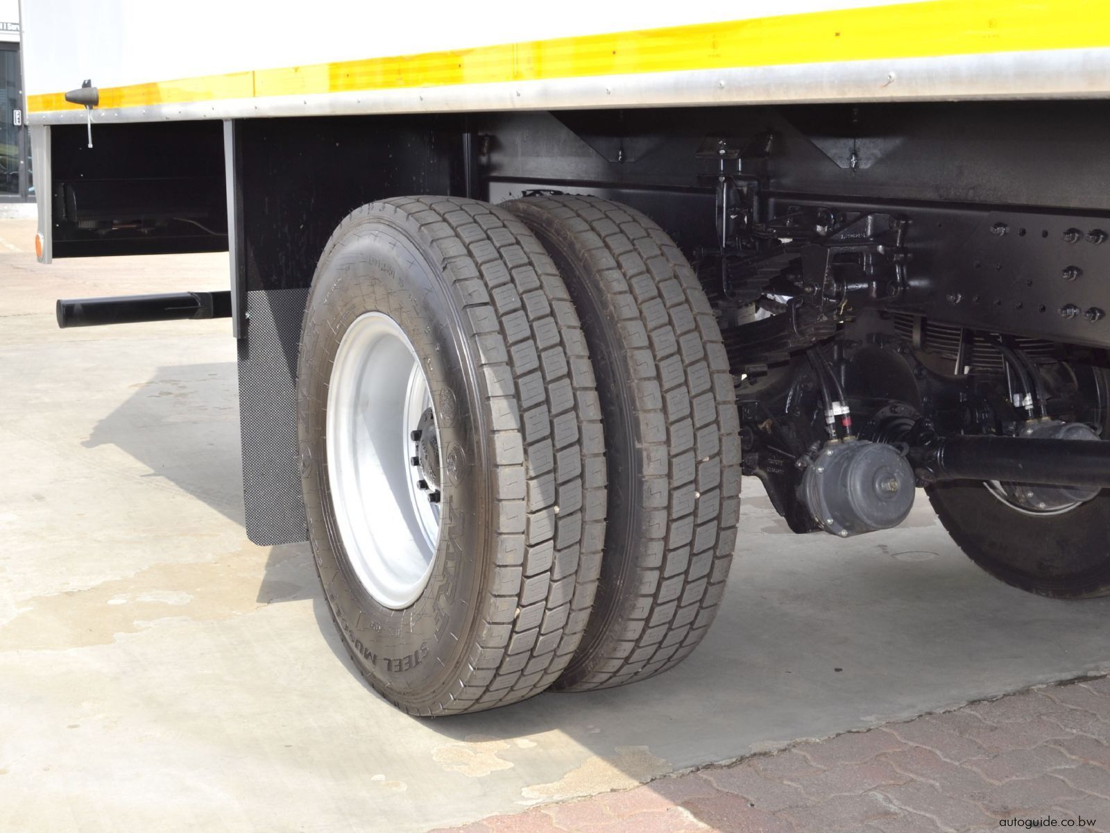 2025 Eicher Pro 3015 - Van Body photo