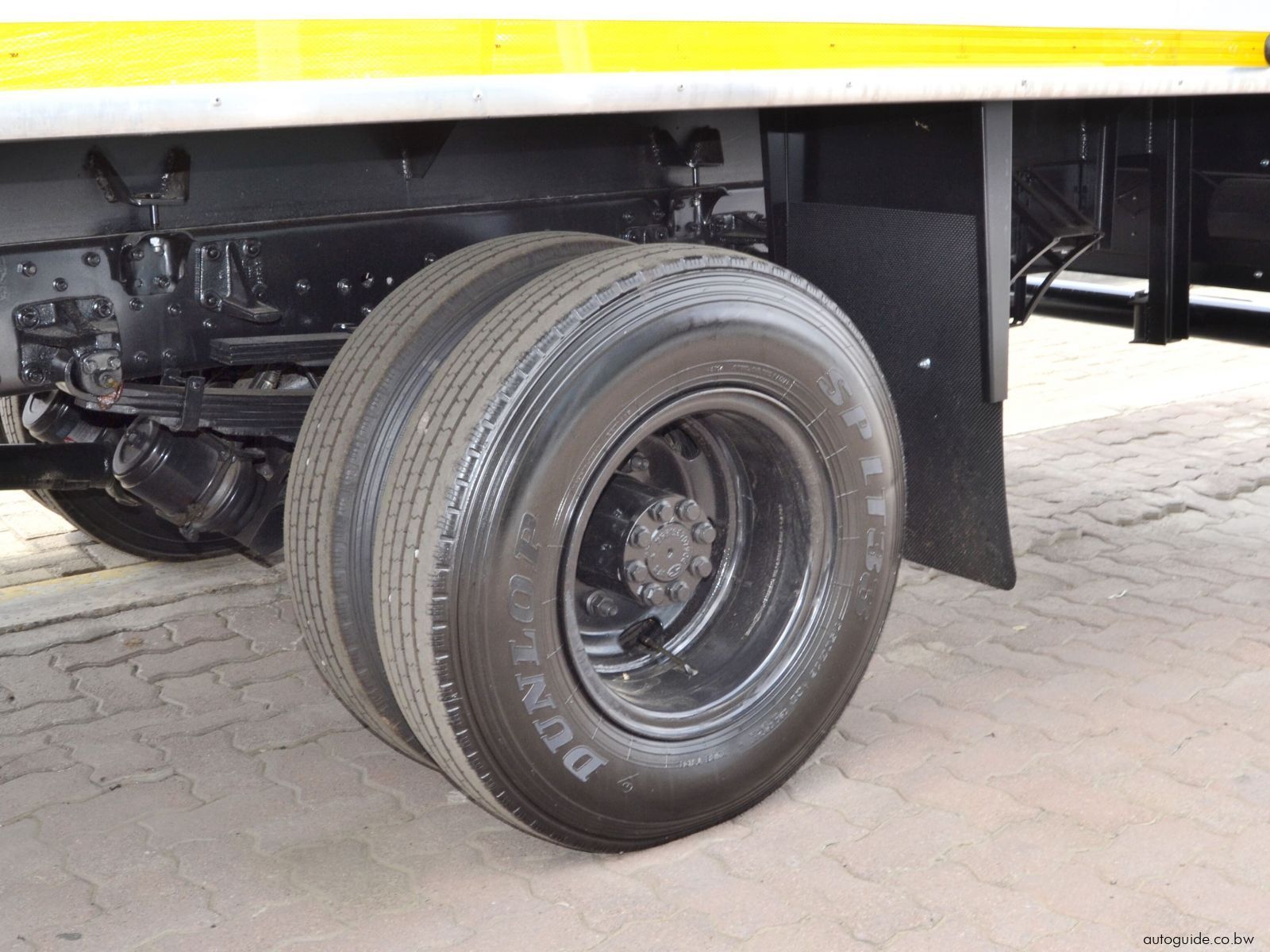 2025 Tata LPT 813 VAN BODY photo