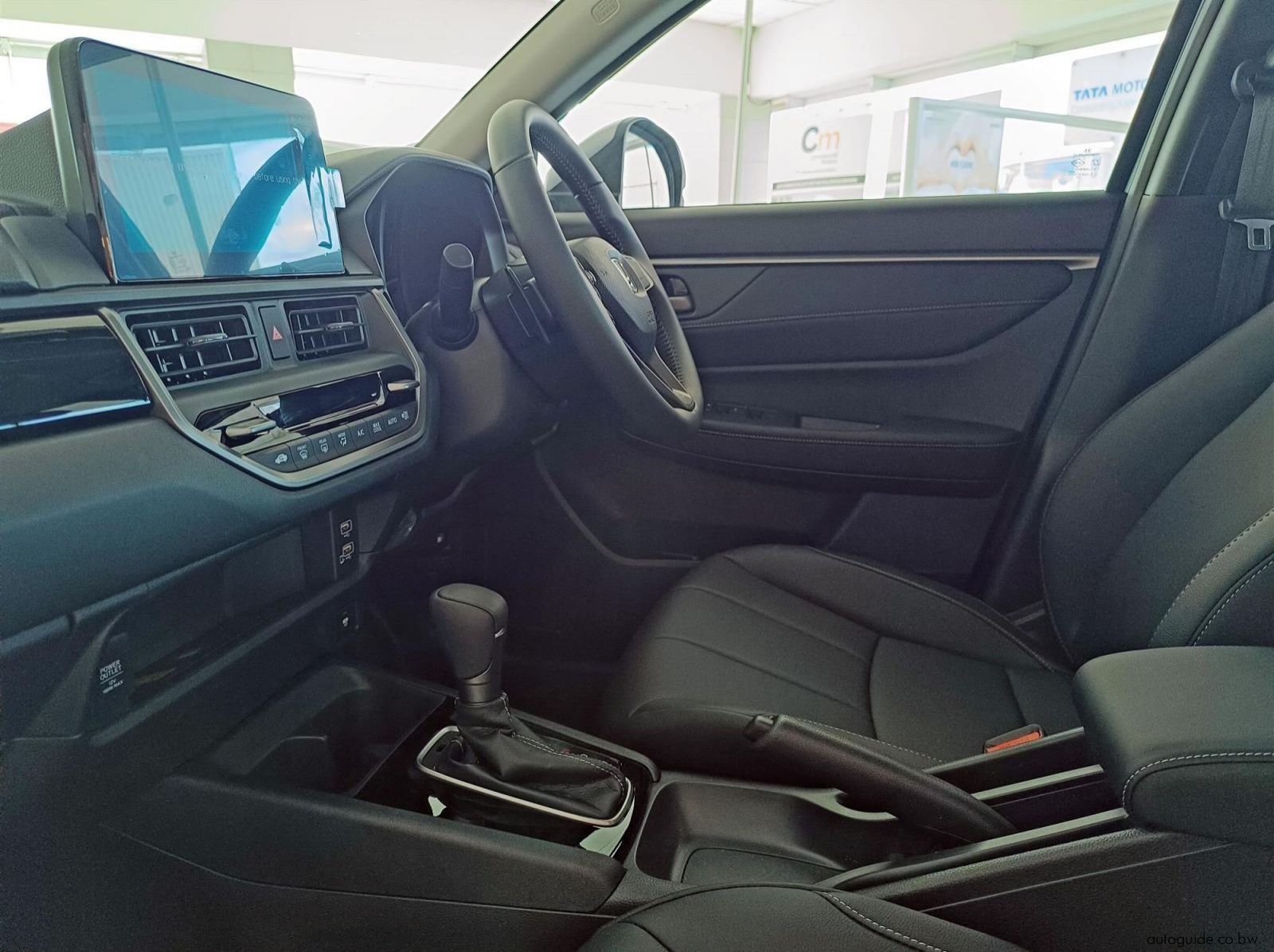 2025 Honda Elevate 1.5L A/T pictures