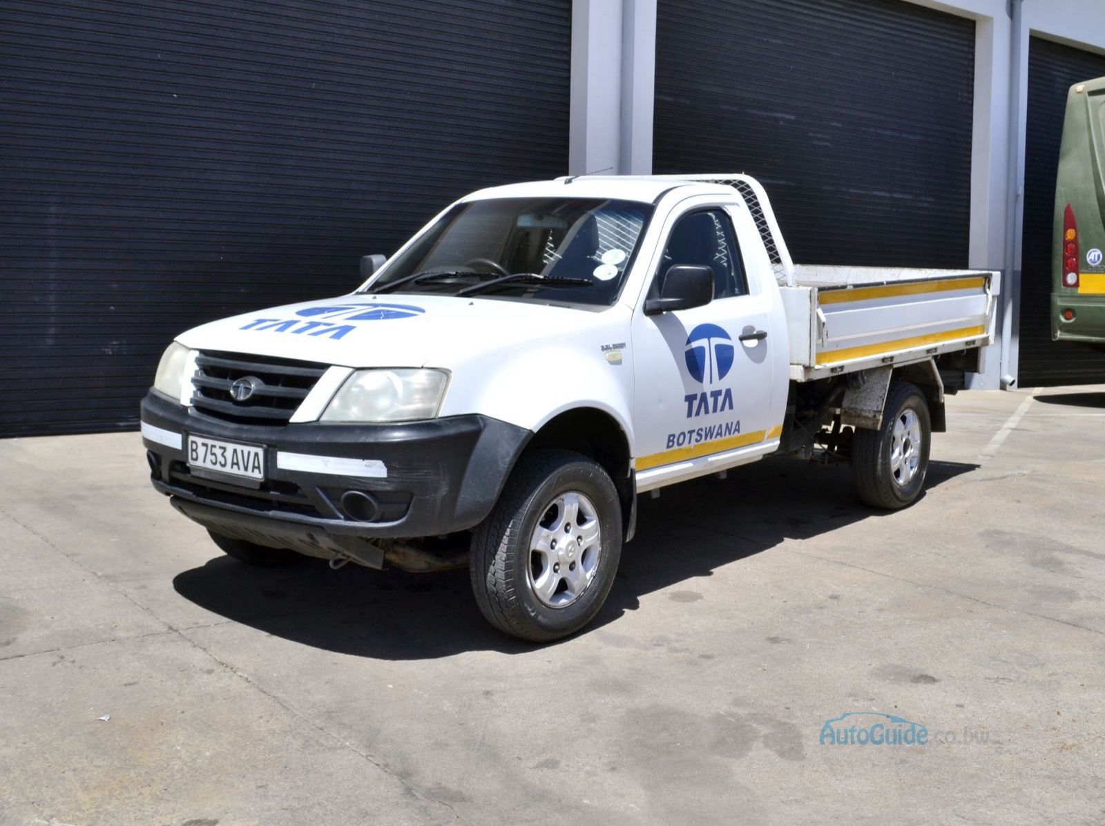 2012 Tata Xenon Dropside pictures