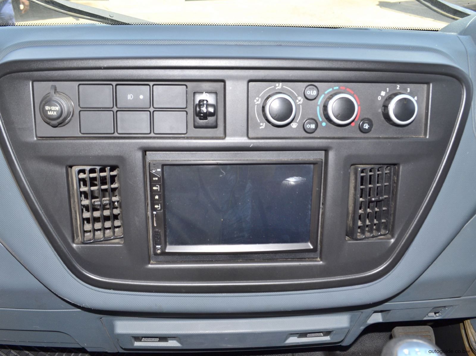 2025 Eicher Pro 2049 Drop Side pictures