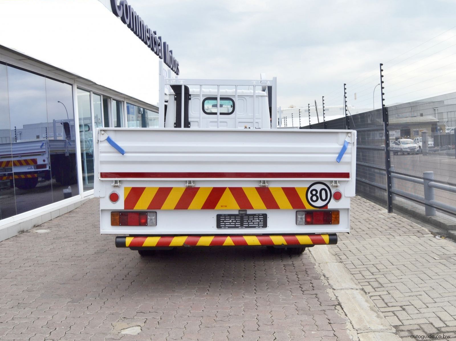 2025 Tata 813 Ex2 Drop Side pictures