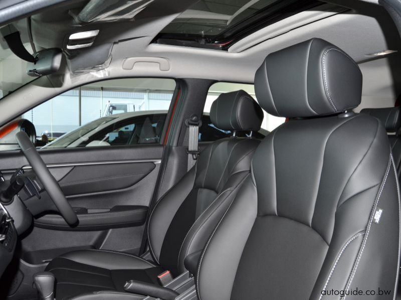 2025 Honda Elevate Elegance CVT pictures