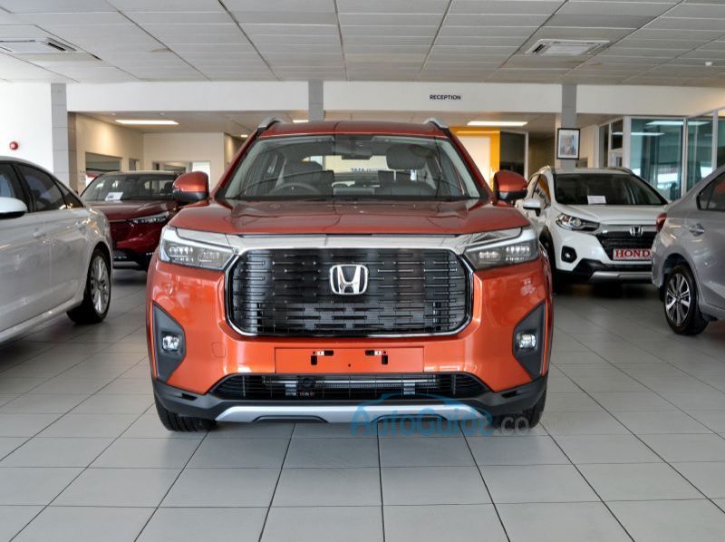 2025 Honda Elevate Elegance CVT pictures