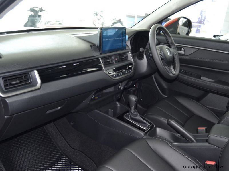 2025 Honda Elevate Elegance CVT pictures