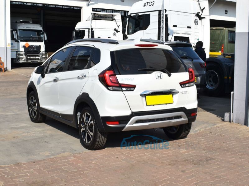 2022 Honda WR-V pictures