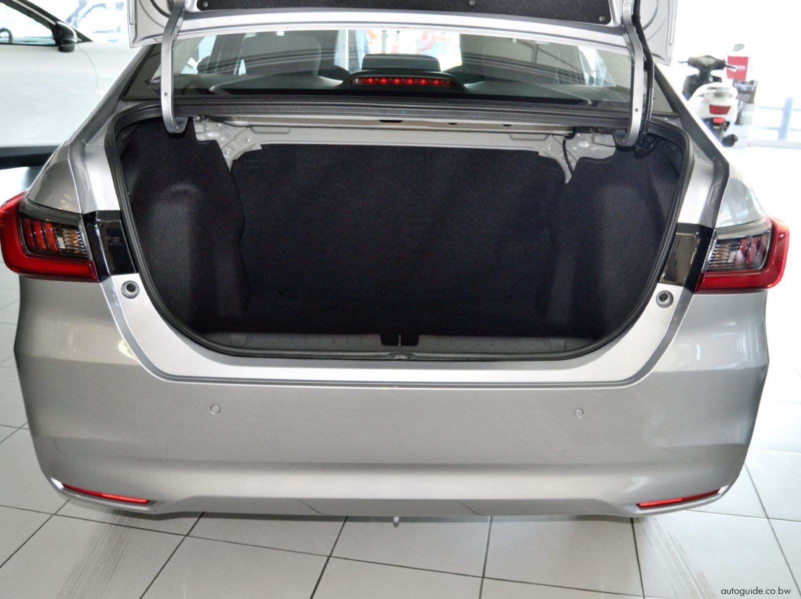 2025 Honda Amaze Comfort CVT  pictures