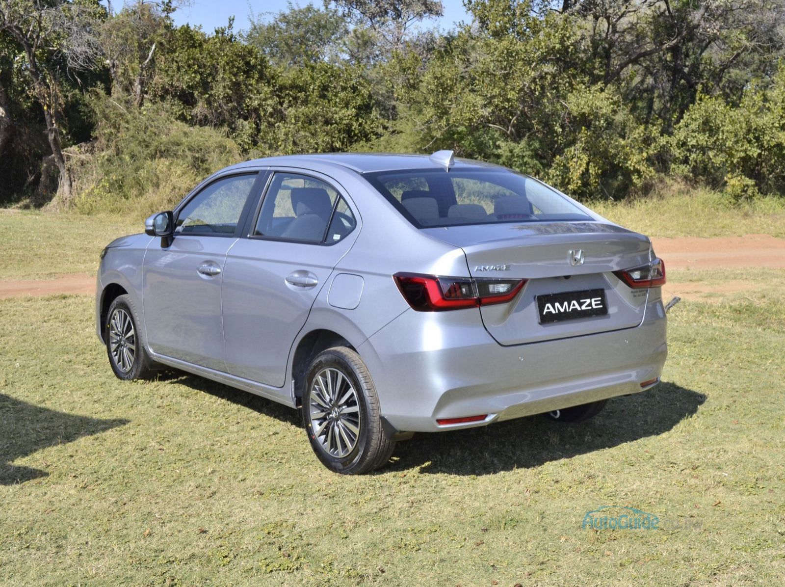 2025 Honda Amaze Comfort CVT  pictures