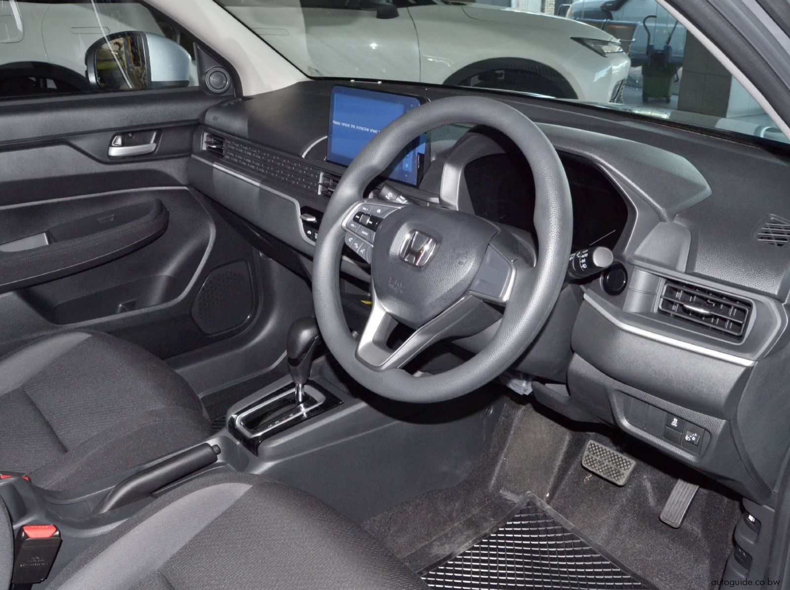 2025 Honda Amaze Comfort CVT  pictures