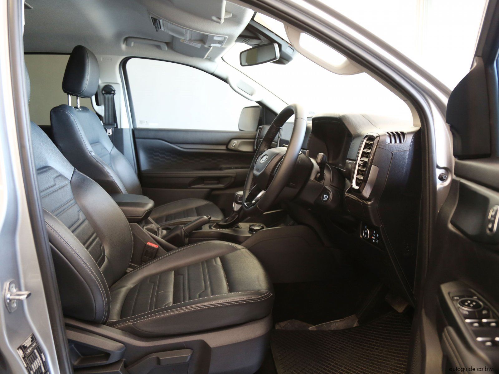2025 Ford Ranger XLT 6 Speed photo