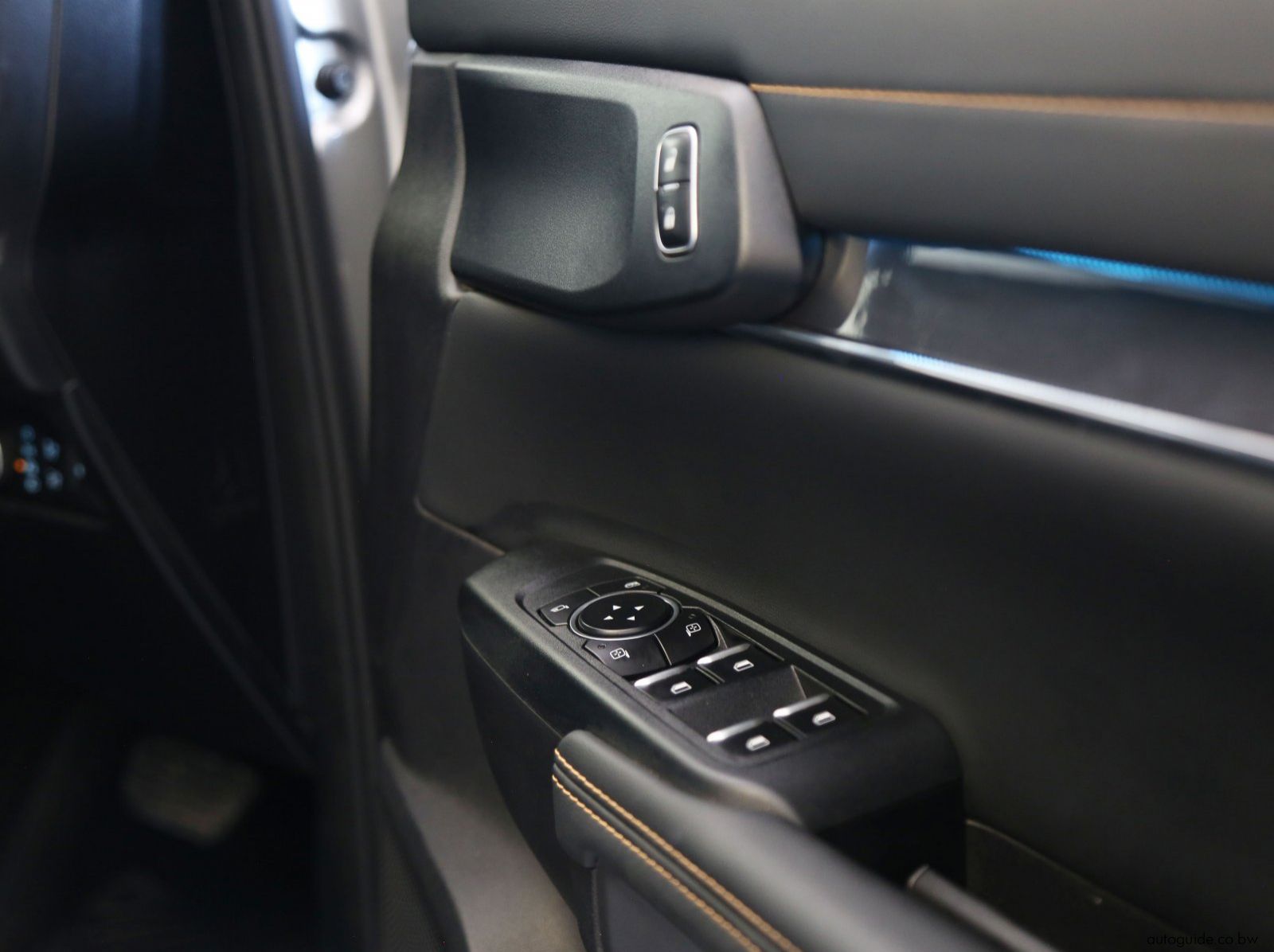 2025 Ford Ranger Wildtrak 10 Speed pictures