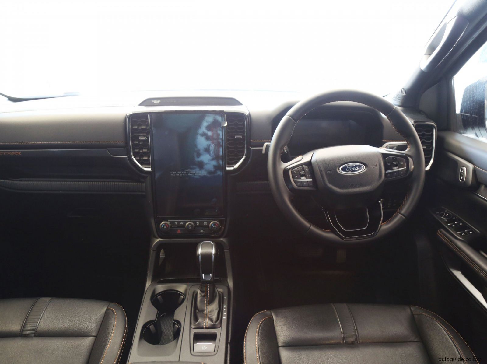 2025 Ford Ranger Wildtrak 10 Speed pictures