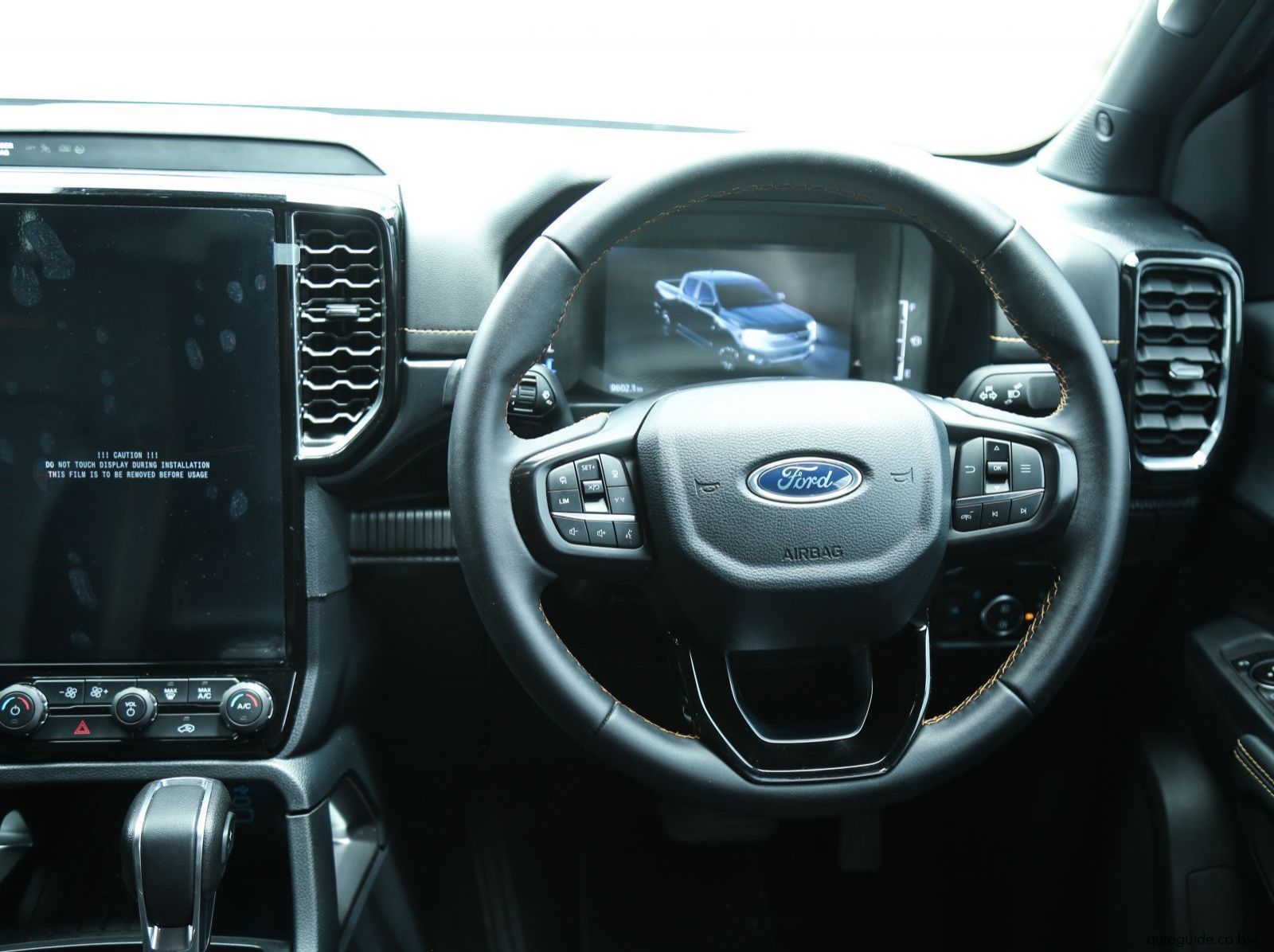 2025 Ford Ranger Wildtrak 10 Speed Auto  pictures