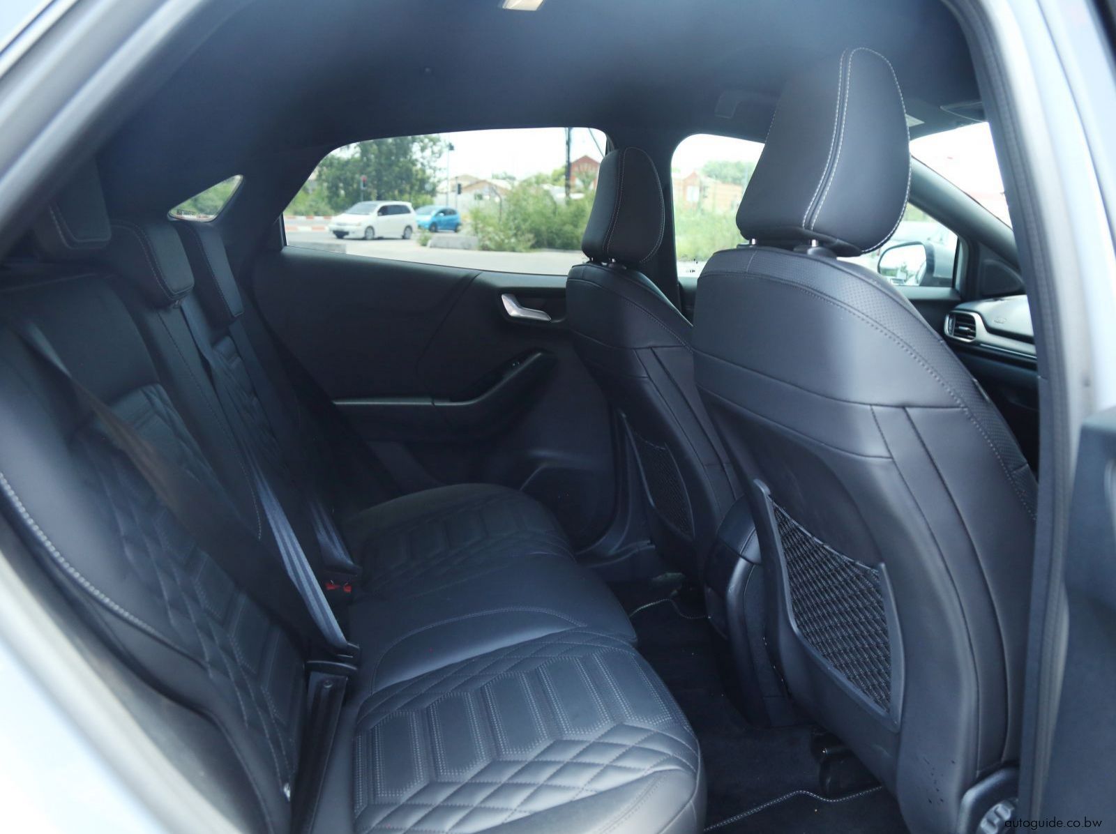 2024 Ford Puma Ecoboost ST-Line Vignale pictures