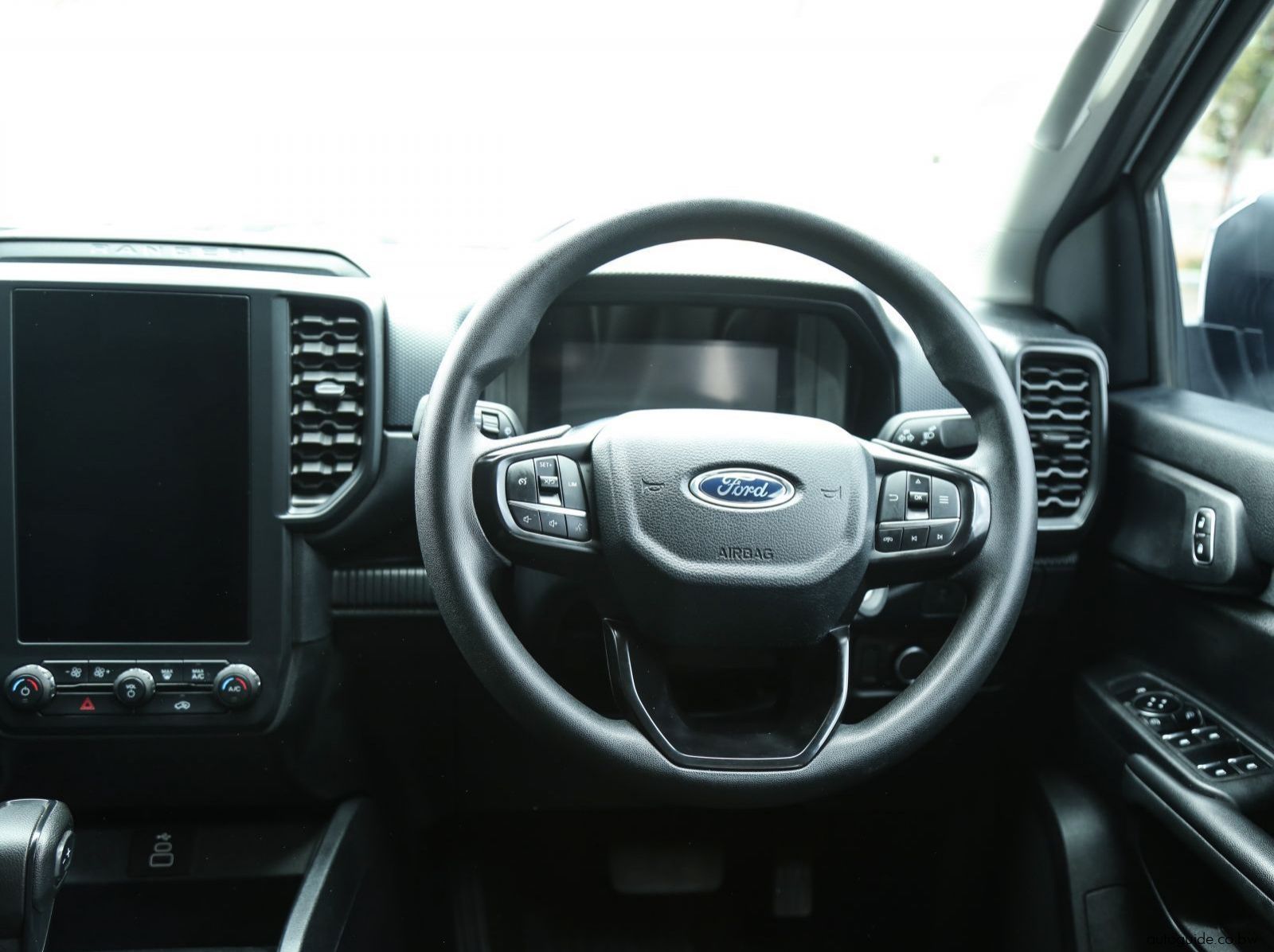 2025 Ford Ranger XL pictures